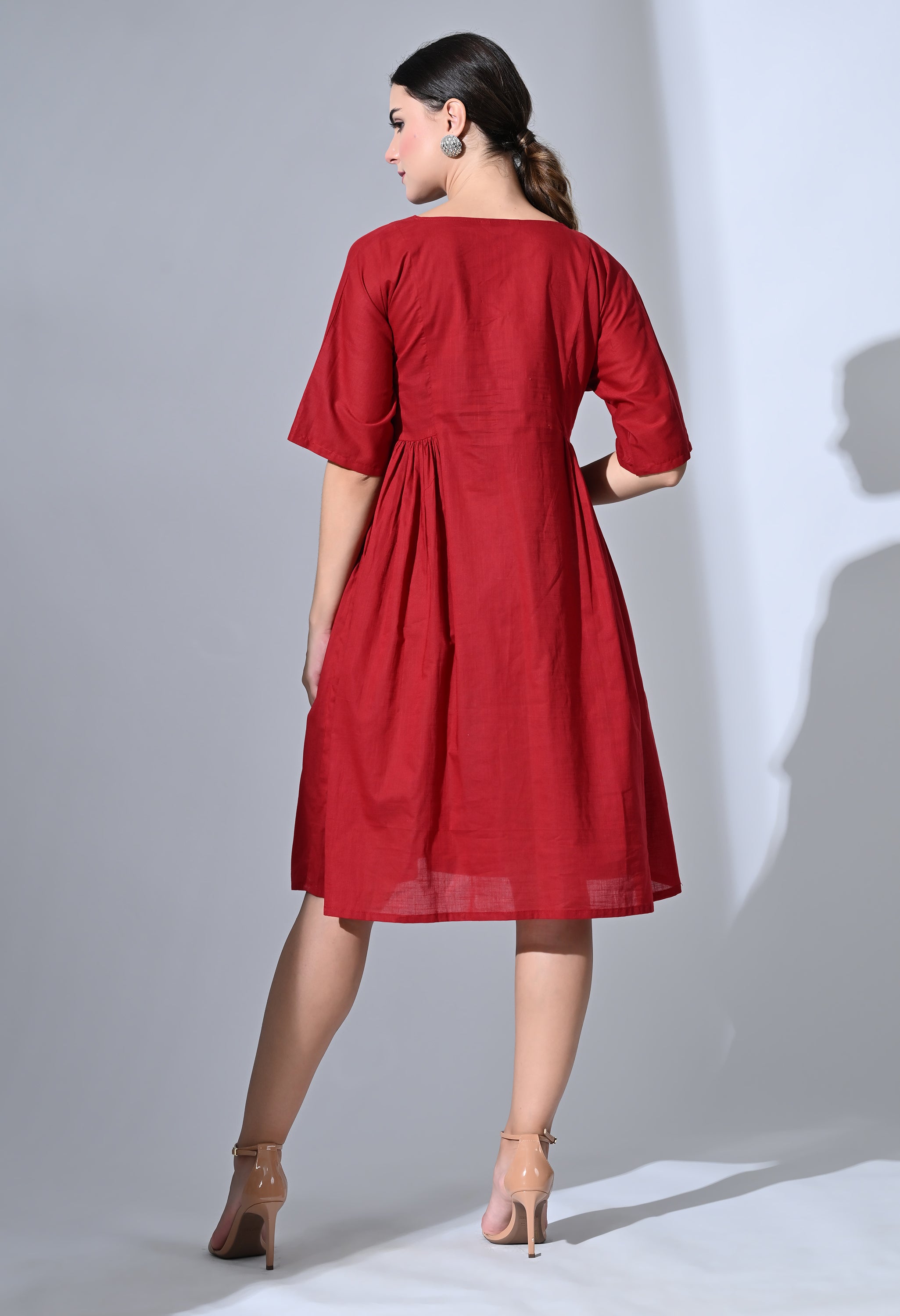 MISS RED DRESS
